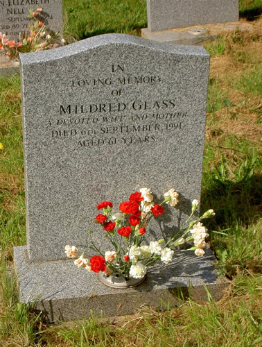 Mildred Picketts grave